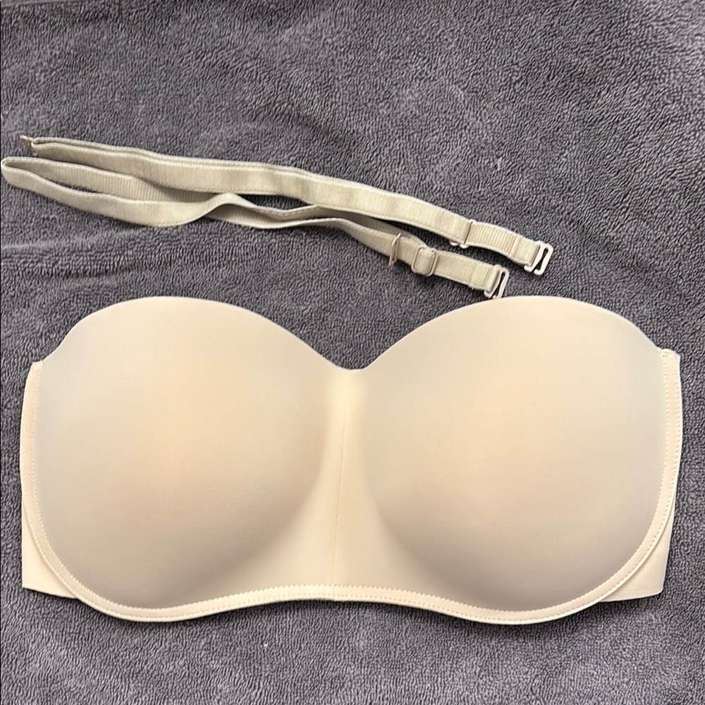 Maidenform NWOT 4-Clasp Strapless (with removable straps) Bra